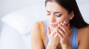 Why Does My Tooth Hurt When Chewing? | Mint Hill Dentistry | Dentist